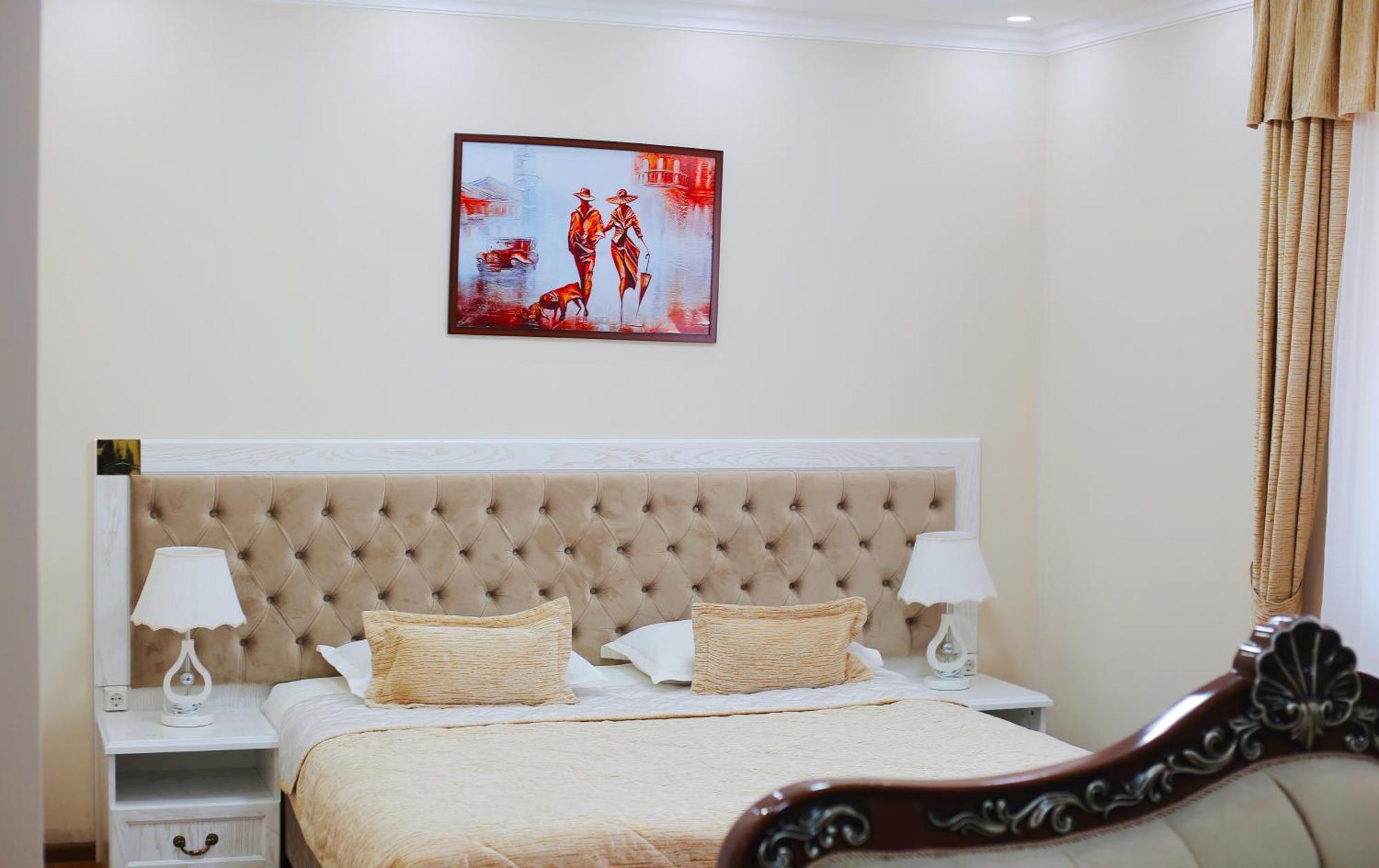 אורגנץ' Bravolyuks Hotel מראה חיצוני תמונה