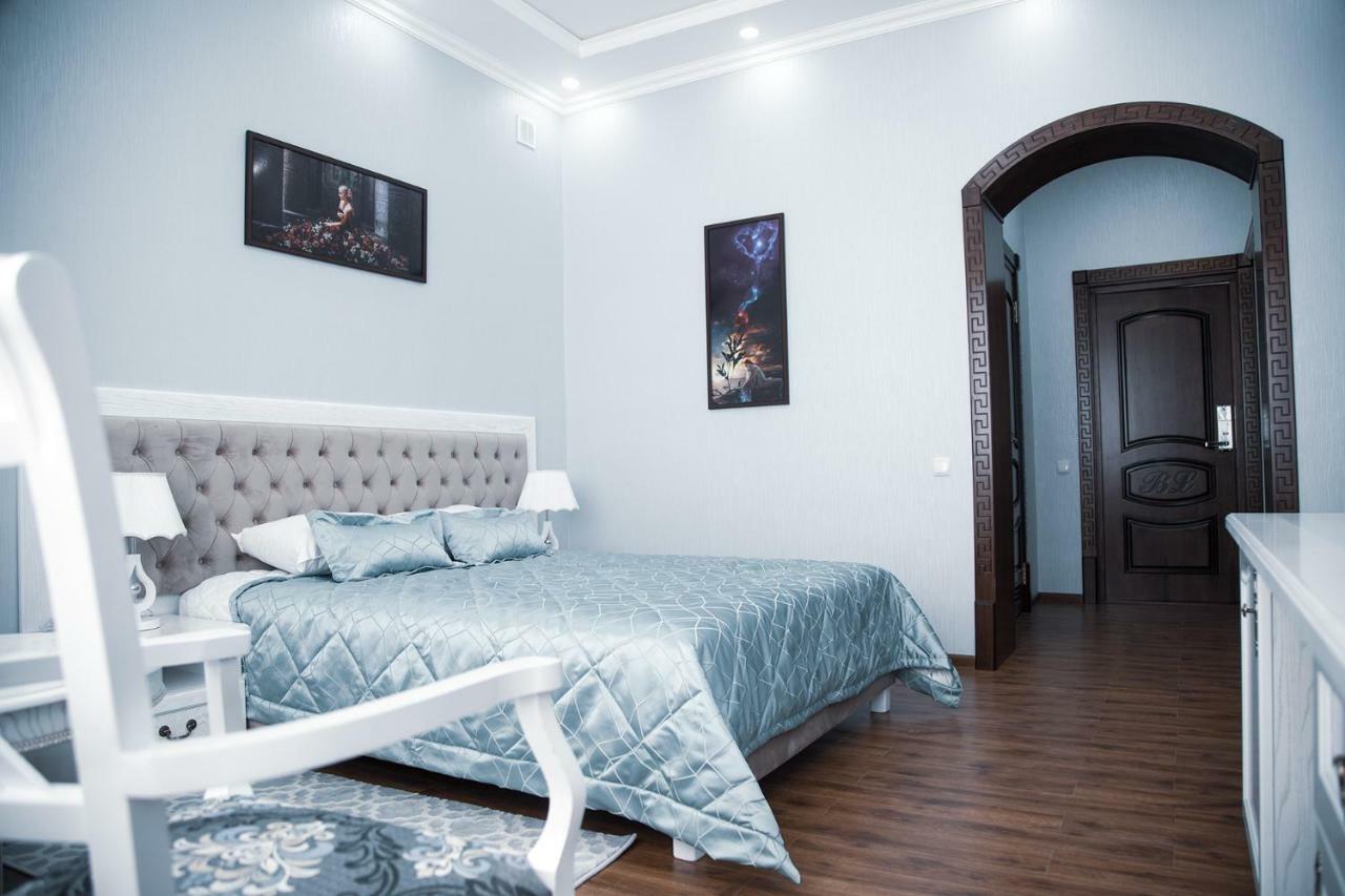 אורגנץ' Bravolyuks Hotel מראה חיצוני תמונה