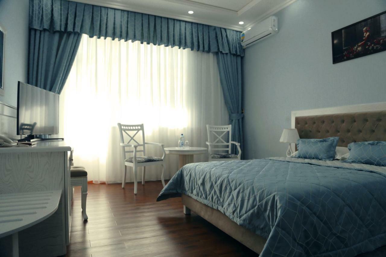 אורגנץ' Bravolyuks Hotel מראה חיצוני תמונה