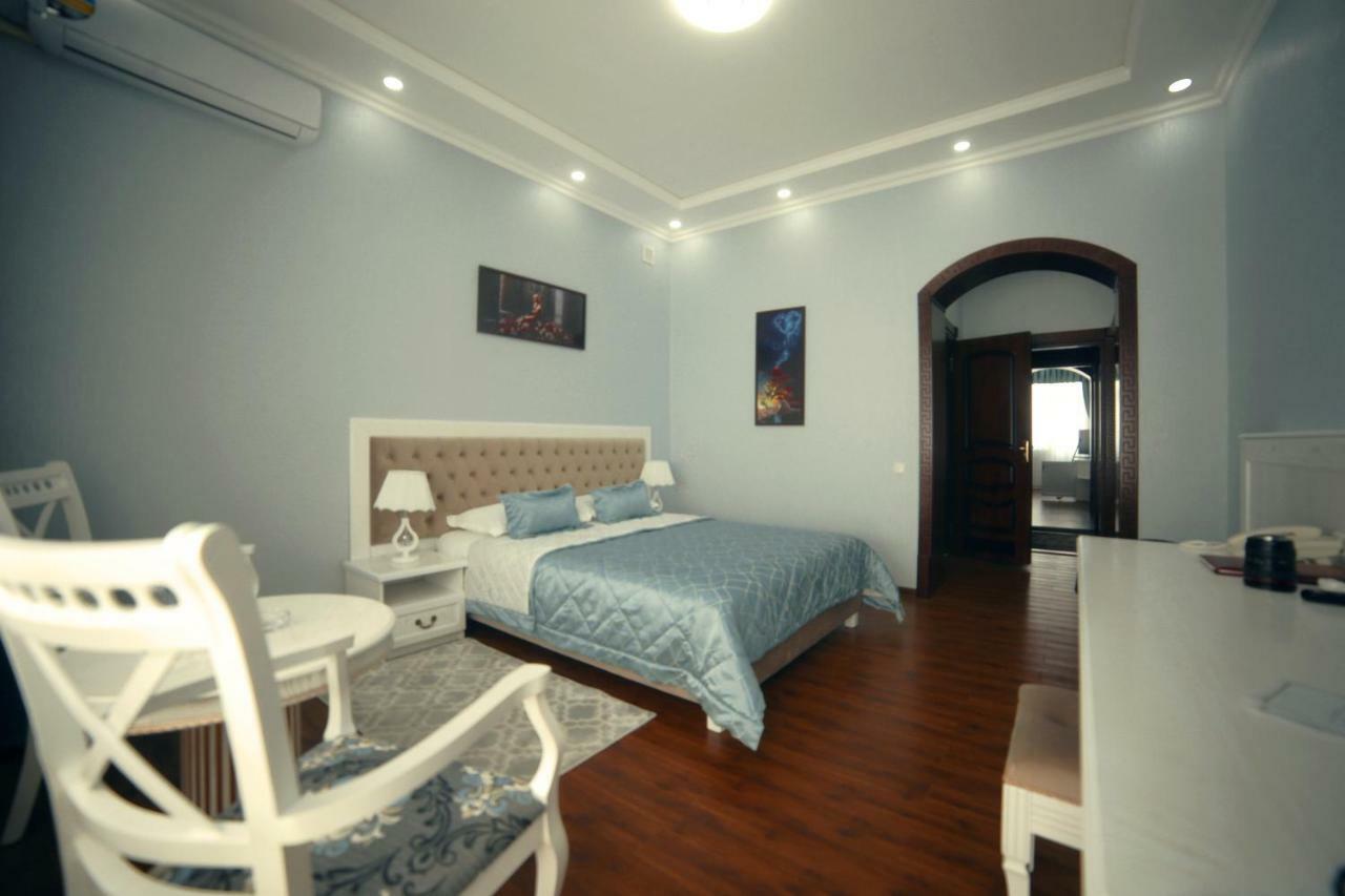 אורגנץ' Bravolyuks Hotel מראה חיצוני תמונה