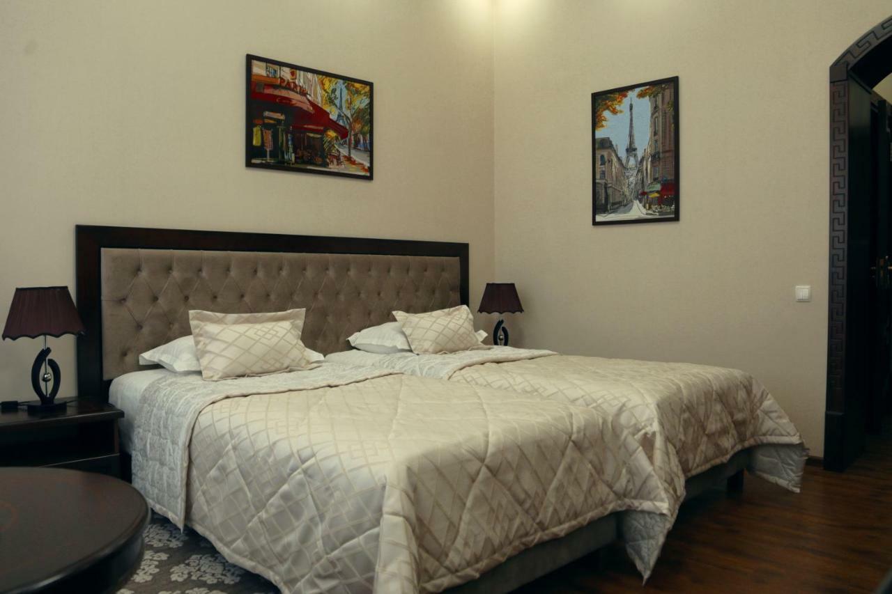 אורגנץ' Bravolyuks Hotel מראה חיצוני תמונה