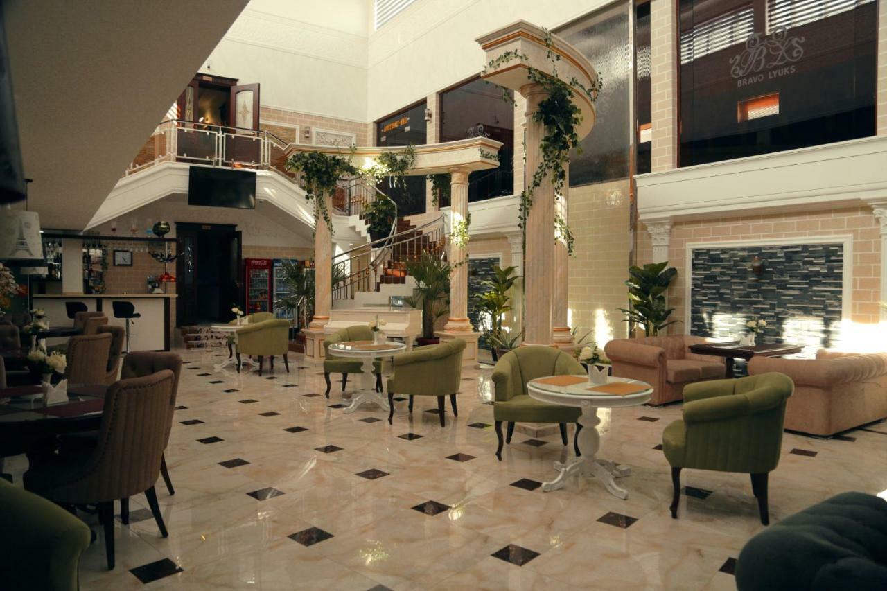 אורגנץ' Bravolyuks Hotel מראה חיצוני תמונה