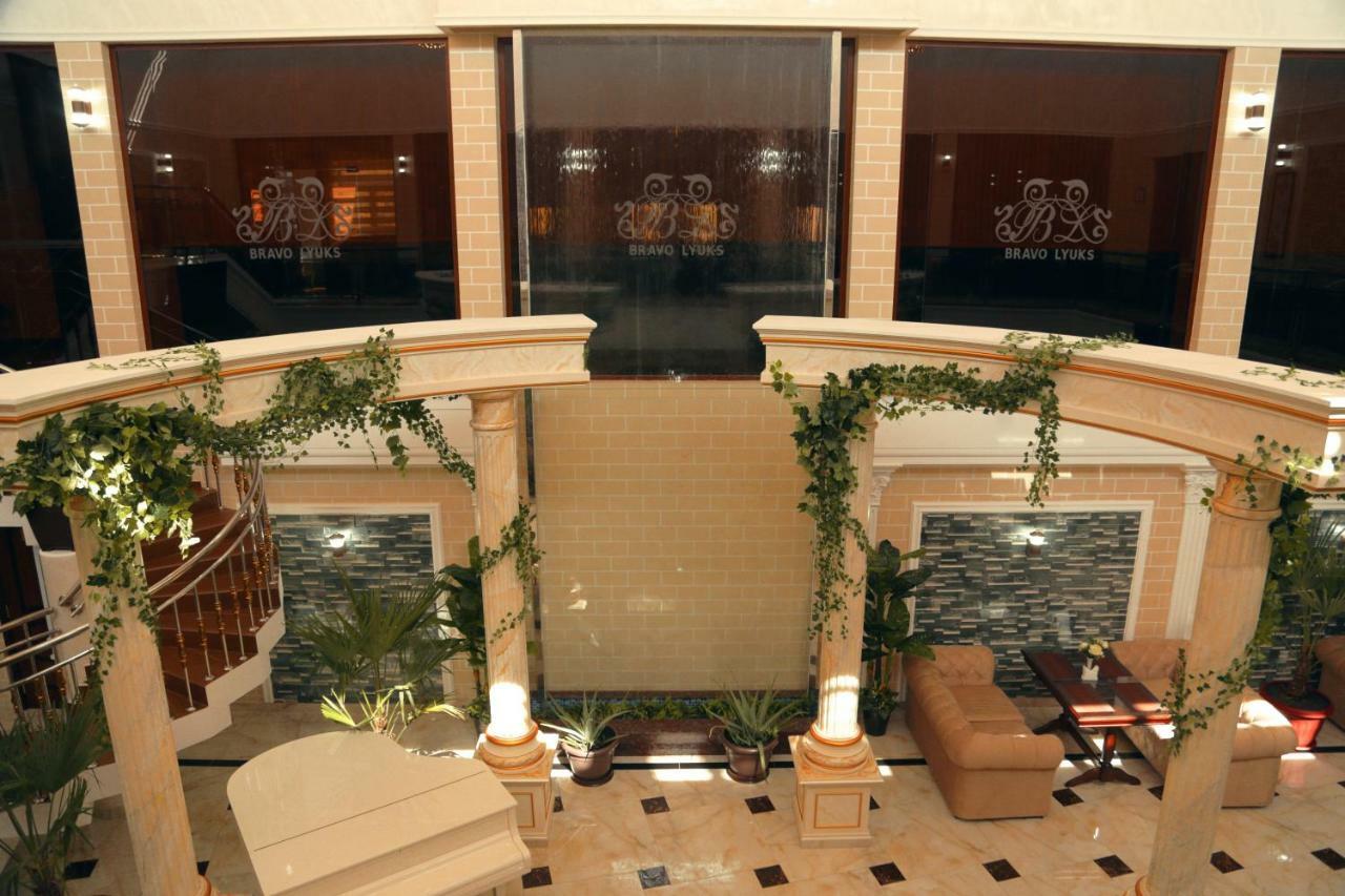 אורגנץ' Bravolyuks Hotel מראה חיצוני תמונה