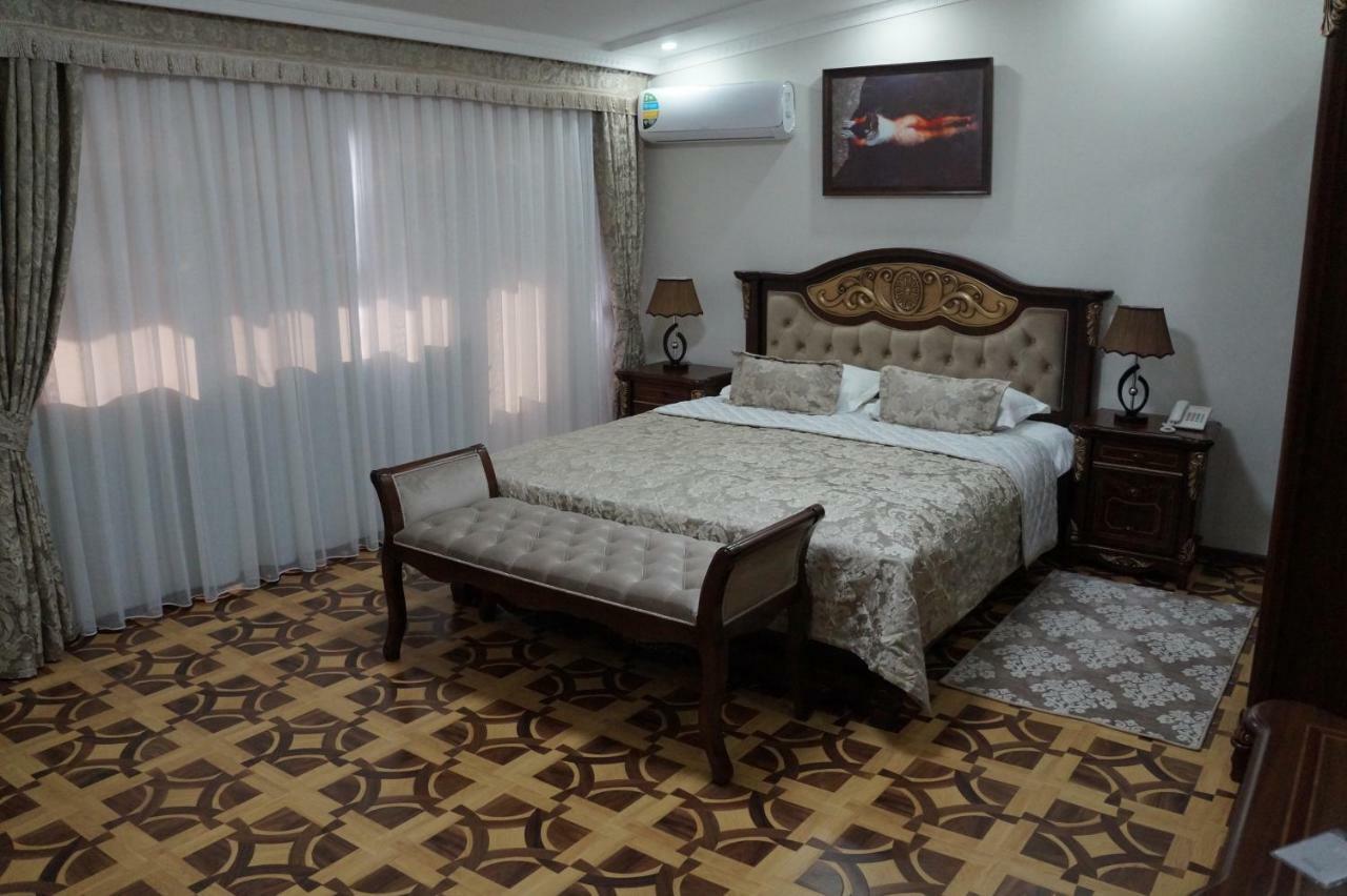 אורגנץ' Bravolyuks Hotel מראה חיצוני תמונה