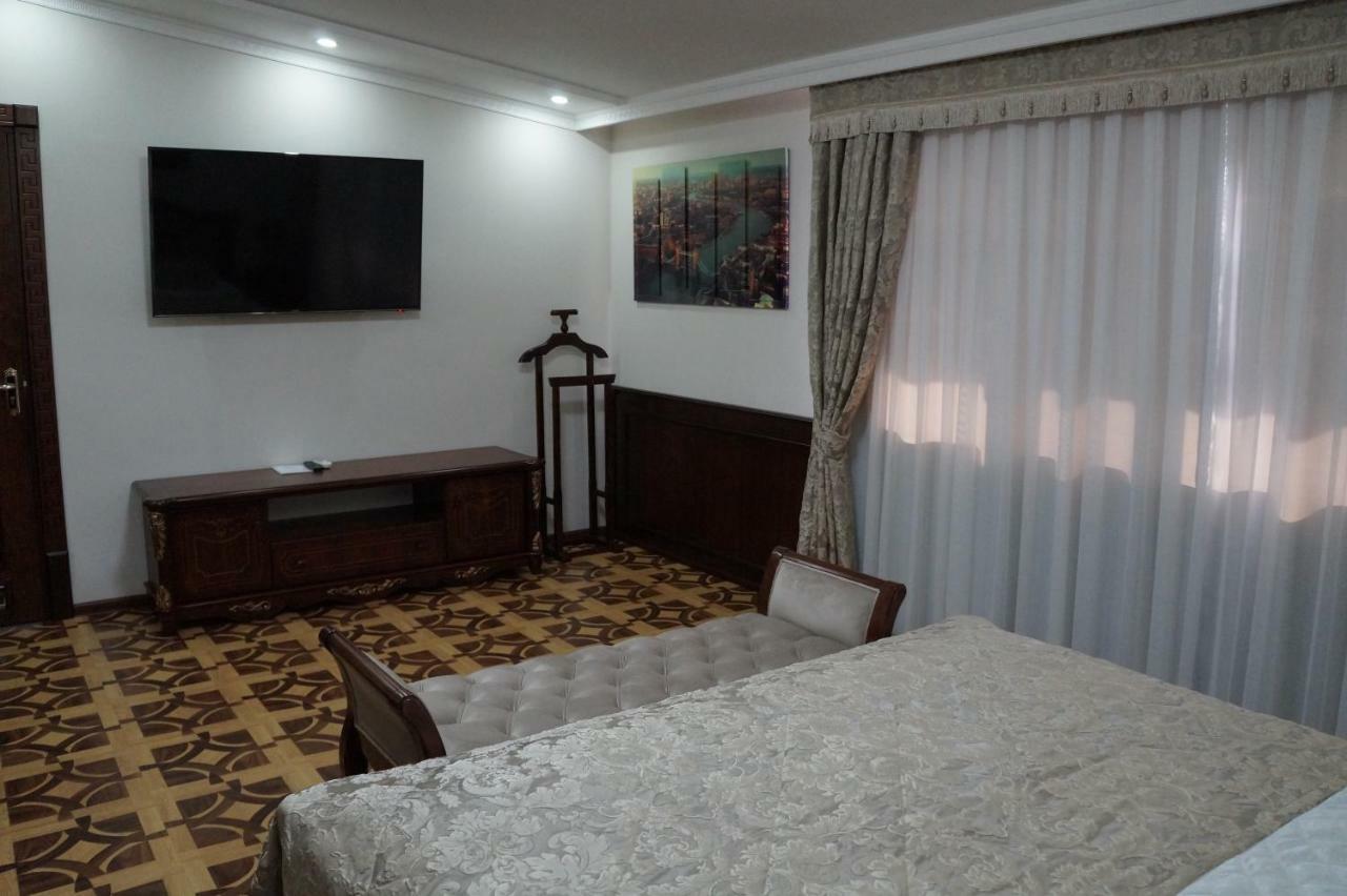 אורגנץ' Bravolyuks Hotel מראה חיצוני תמונה